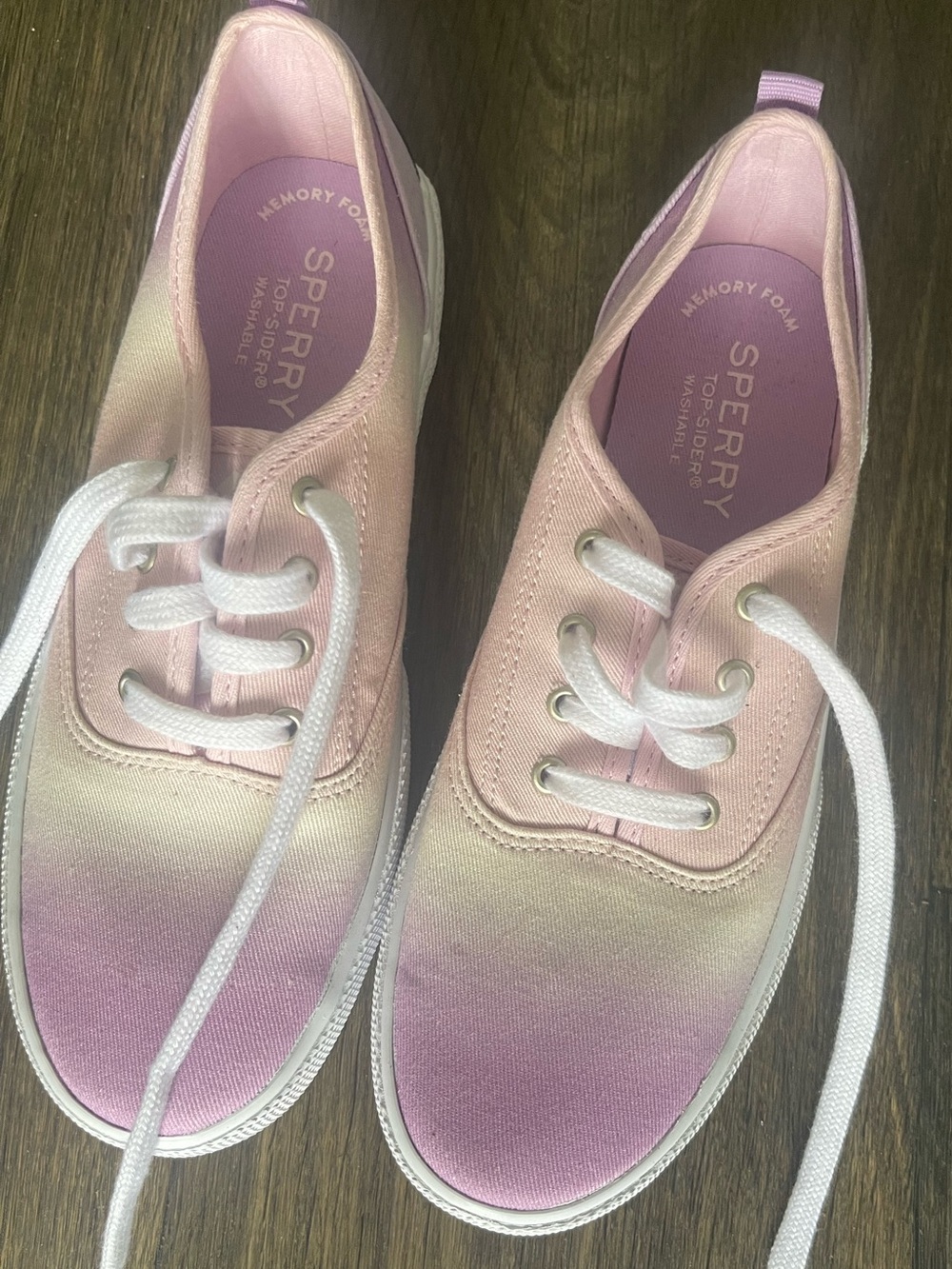 Sperry pier wave shoes
